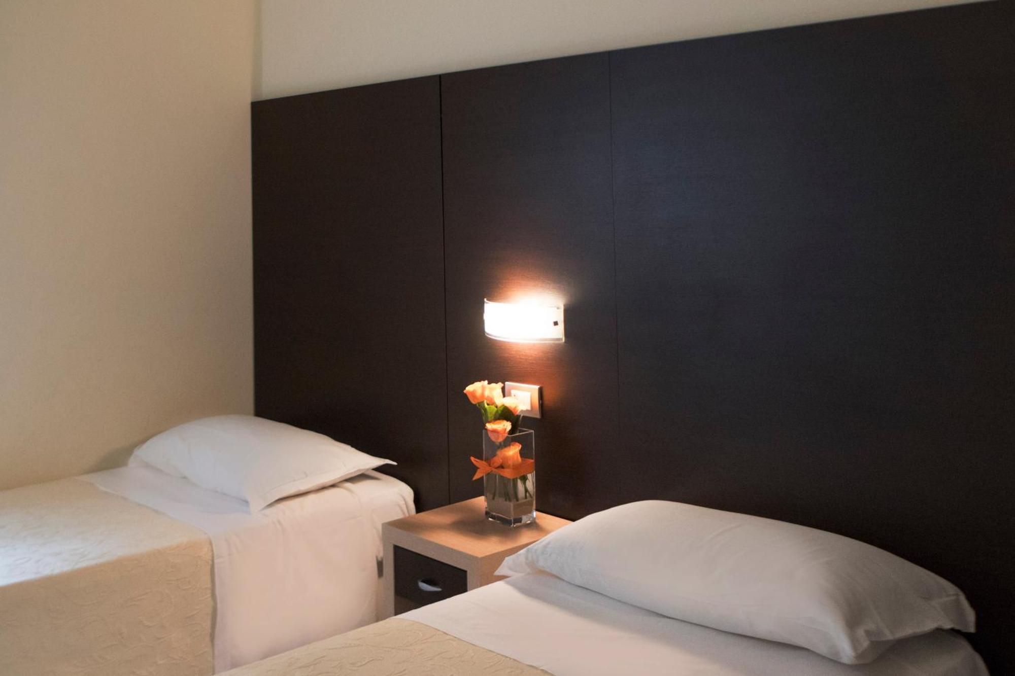 Hotel Sole Cattolica Kültér fotó